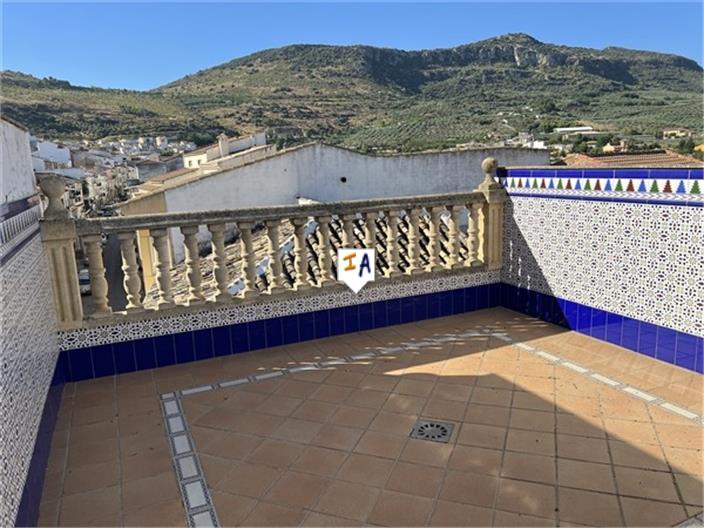 House in Castillo de Locubin - Image 2