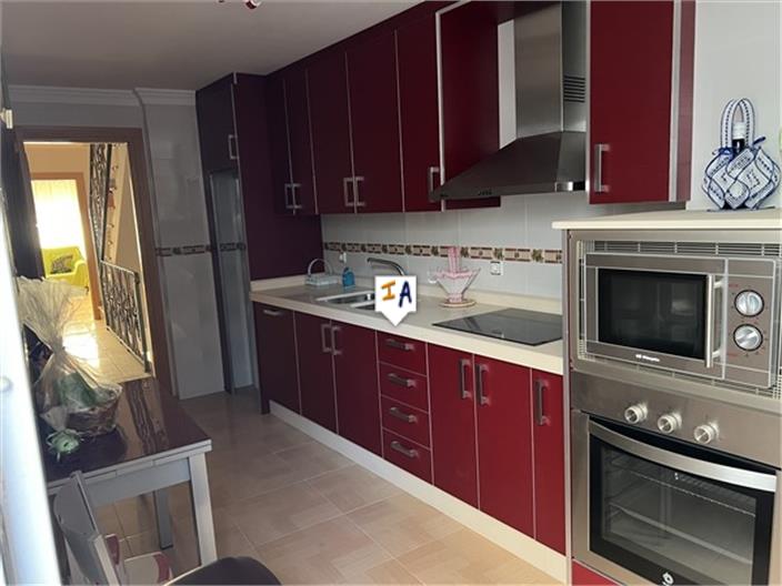 House in Castillo de Locubin - Image 3