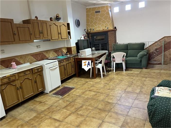 House in Castillo de Locubin - Image 5