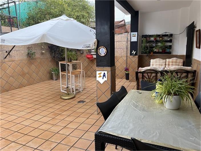 House in Castillo de Locubin - Image 3